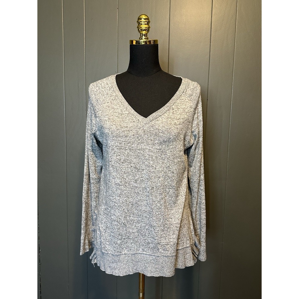 Anthropologie postmark grey cozy long sleeve v-neck ruffle‎ sweater S Small
